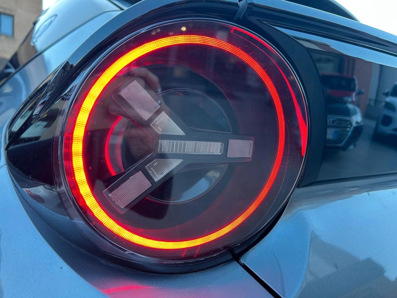 Lancia Ypsilon Hybrid e-DCT LX