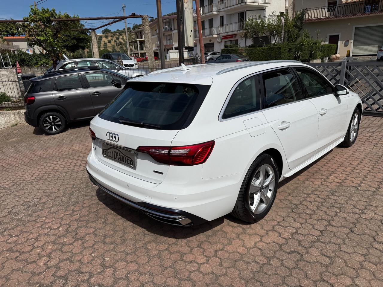 Audi A4 Avant 40 TDI quattro S tronic Business Advanced