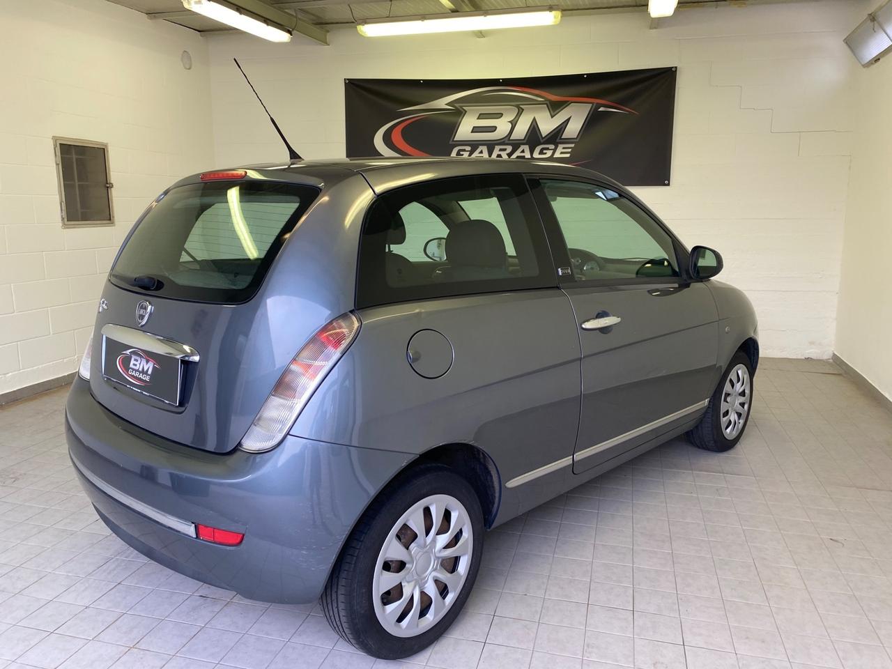 Lancia Ypsilon 1.2 69 CV Platinum