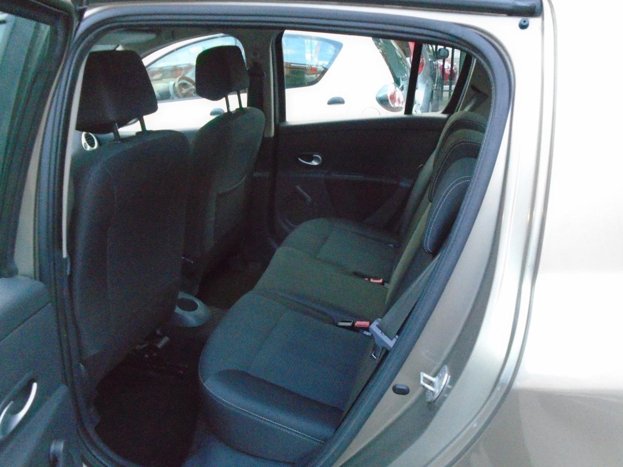 Renault Clio 1.2 16v Dynamique 5p