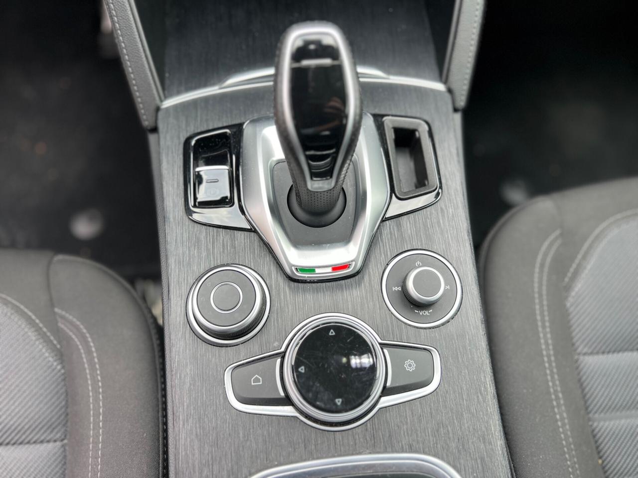 Alfa Romeo Stelvio 2.2 190 CV AT8 Q4 Super Business/ STRAFULL