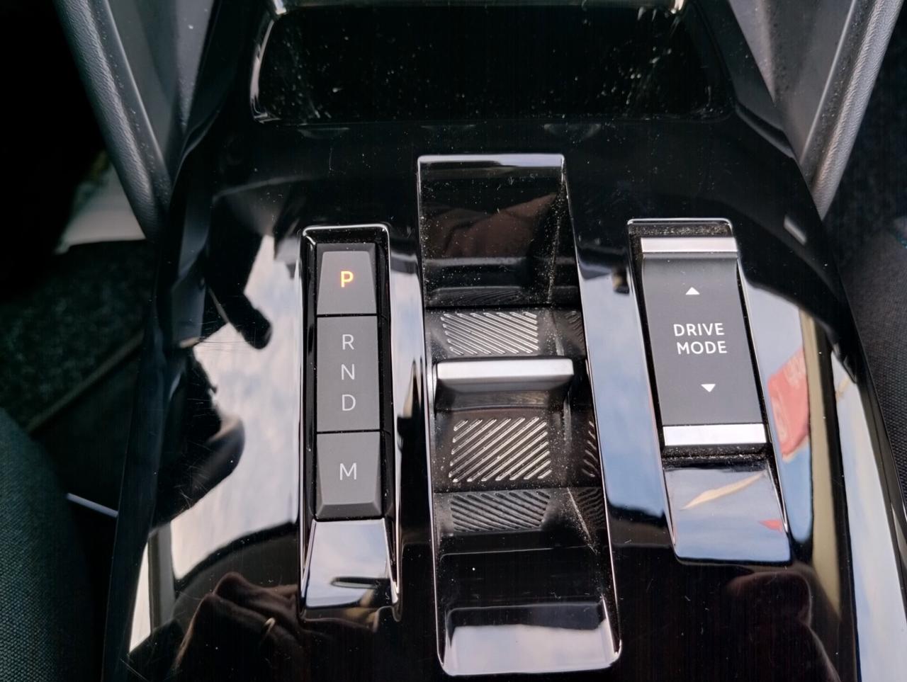 Citroen C4 PureTech 130 S&S EAT8 Shine