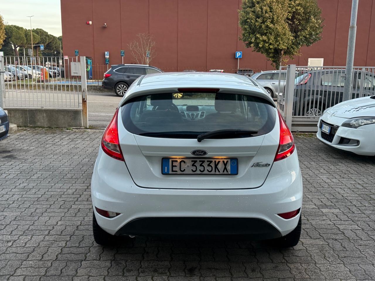 Ford Fiesta 1.4 5 porte Bz.- GPL Titanium