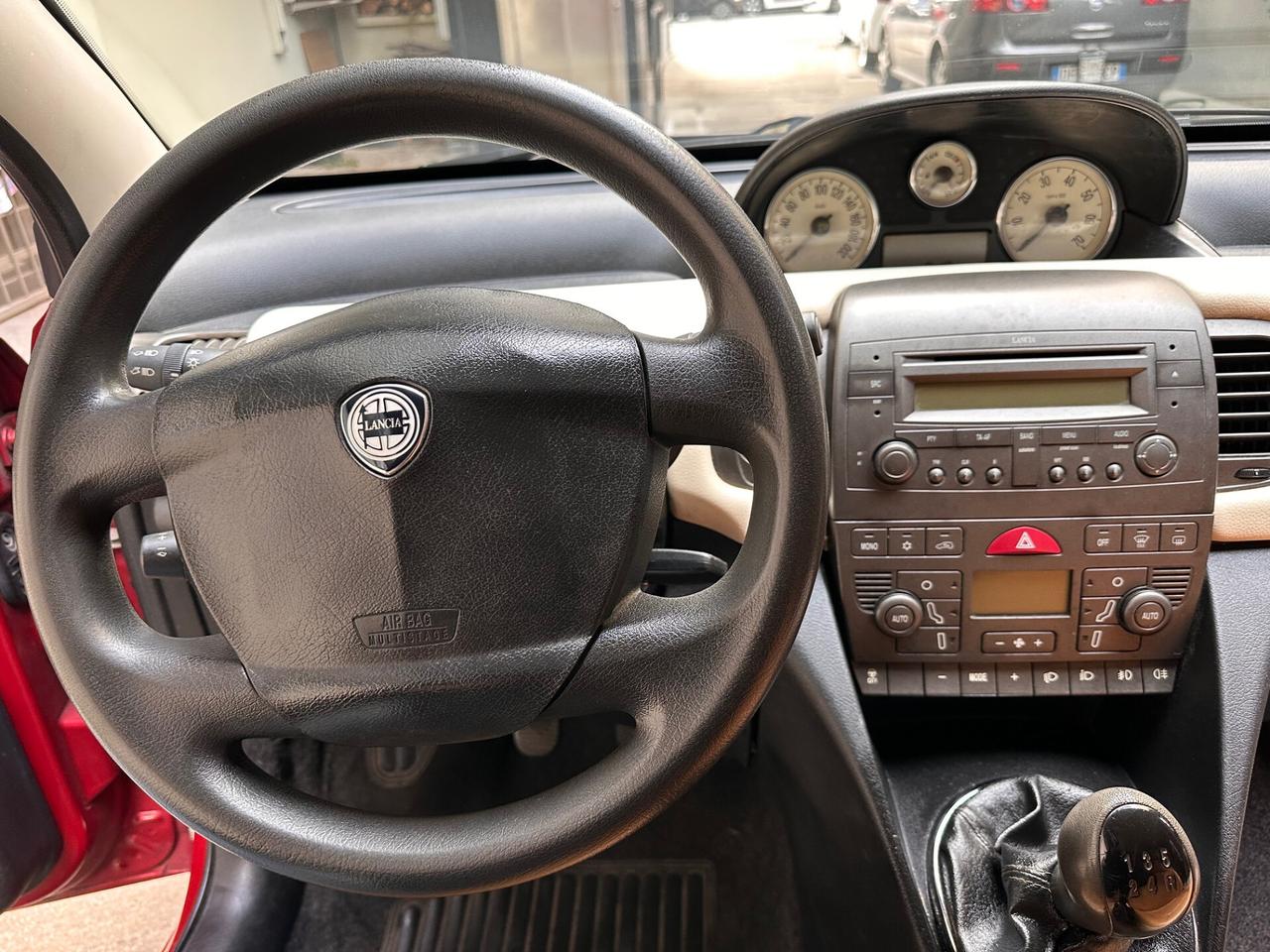 Lancia Ypsilon 1.3 Multijet PELLE - Bose