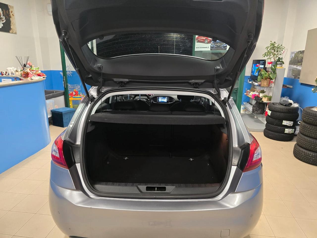Peugeot 308 BlueHDi 120 S&S Business