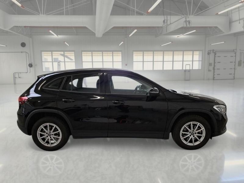 MERCEDES-BENZ GLA 180 D AUTOMATIC BUSINESS EXTRA CROSSOVER