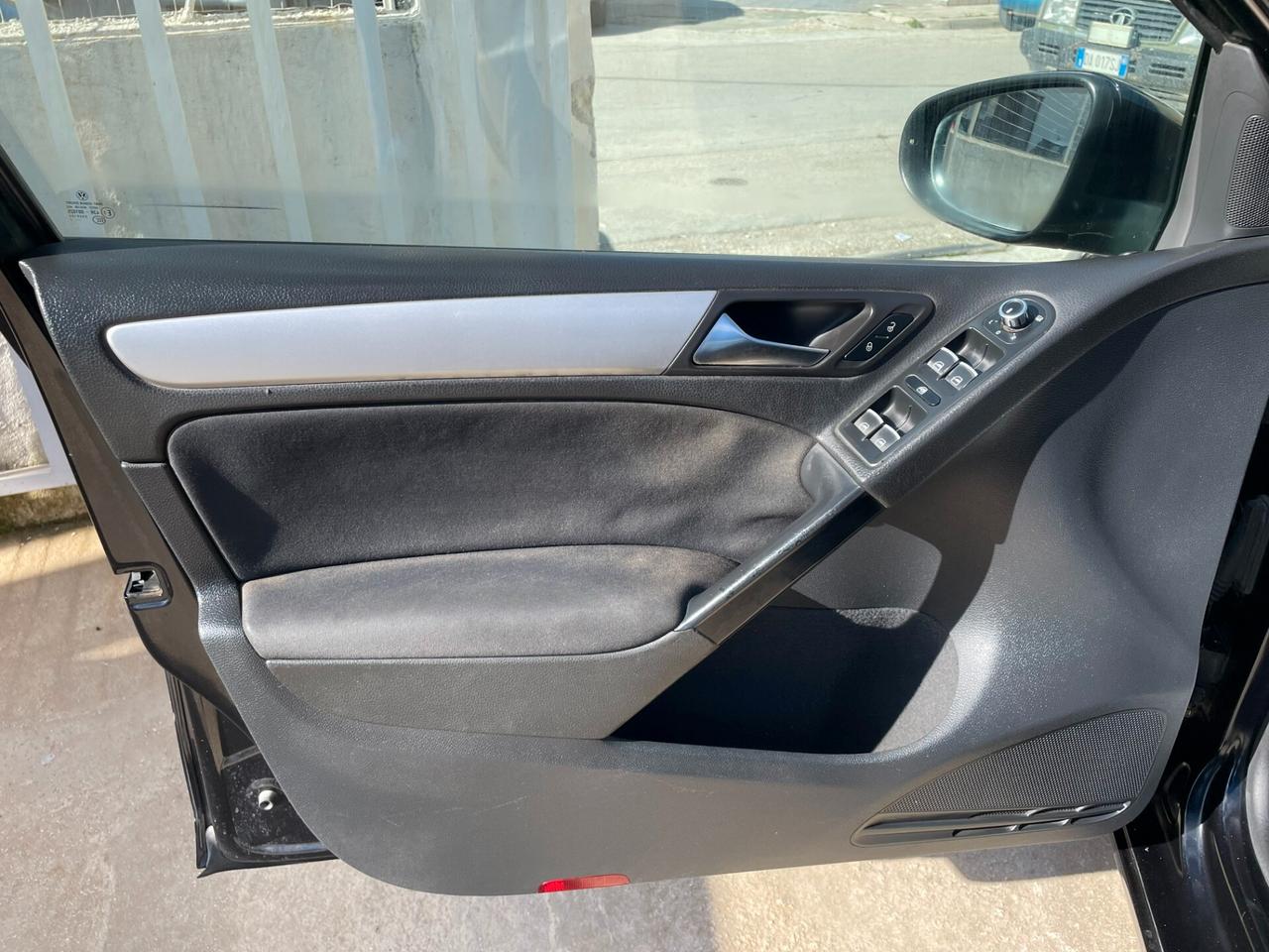 VOLKSWAGEN GOLF 6 1.6TDI HIGHLINE - AFFARI FINE ANNO