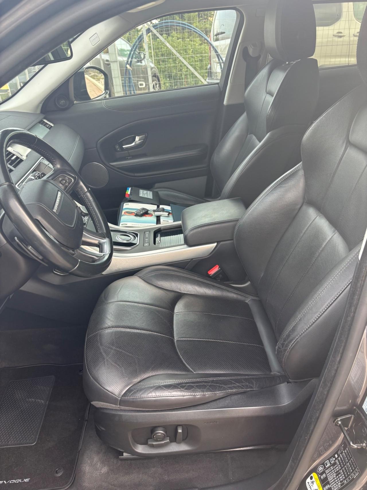 Land Rover Range Evoque 2.0 TD4 180 CV 5p. SE Dynamic