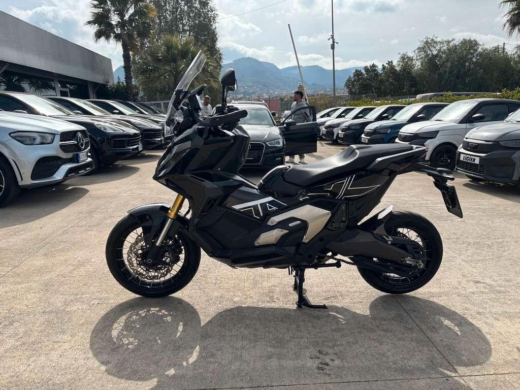 Honda X-ADV 750 2021 / KM 29.000 Tua a solo 79 Euro al mese