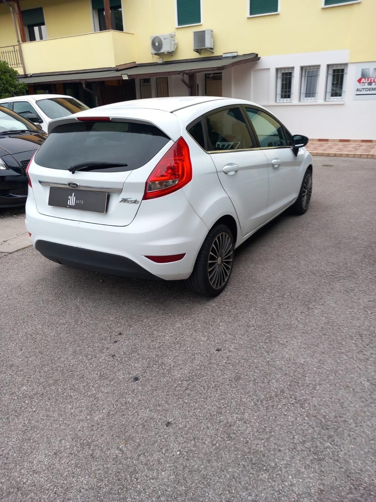 Ford Fiesta 1.4 5 porte Bz.- GPL Titanium