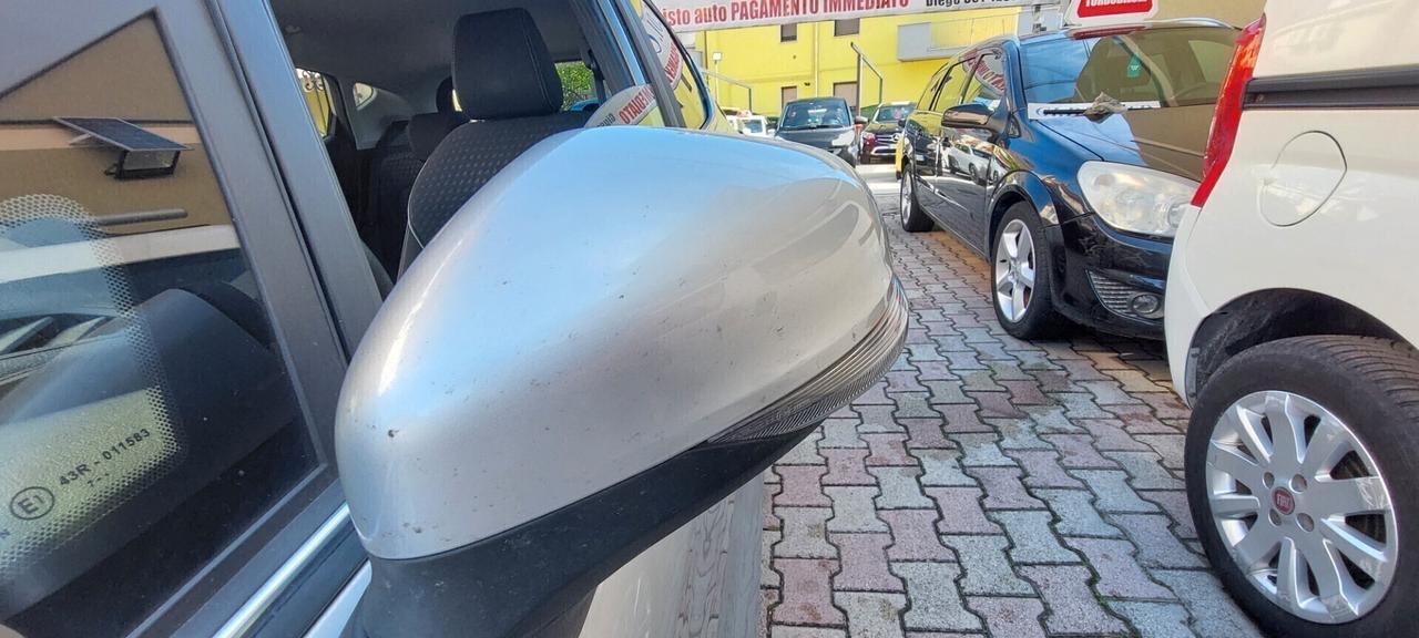 FIESTA 1,1 BENZINA NEW MODEL 86 CV X NEOPATENTATI NAVIGATORE TELEFONO LEGA STRAFULL
