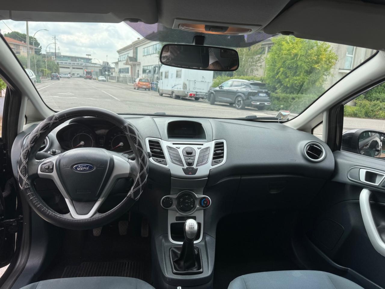 Ford Fiesta 1.4 TDCi 70CV 5 porte Titanium