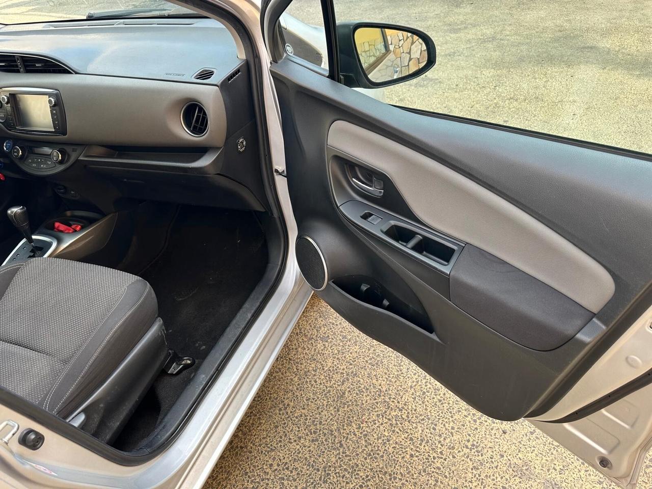 Toyota Yaris 1.5 Hybrid 5 porte Active