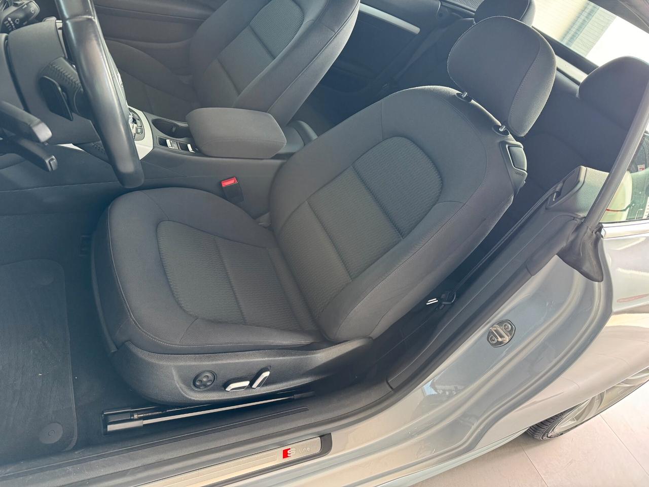 Audi A5 Cabrio 2.0 TDI clean diesel multitronic Business Plus