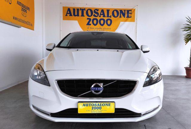 VOLVO V40 T4 Momentum