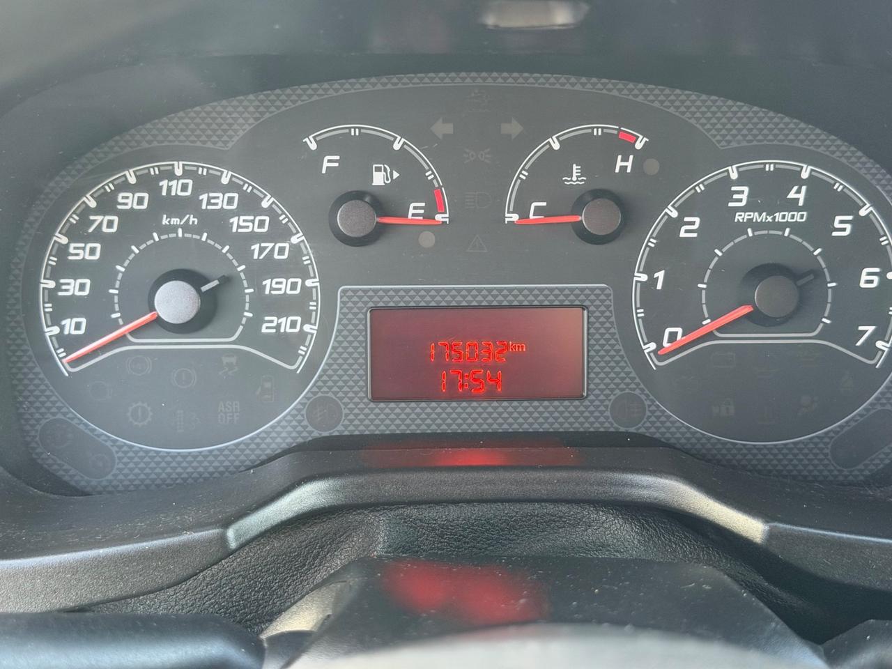 Fiat Fiorino 1.3 MJT 95CV Cargo Adventure