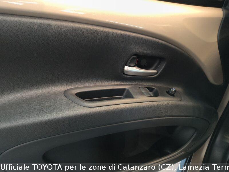 Toyota Aygo X 1.0B (72 CV) Trend Air S-CVT