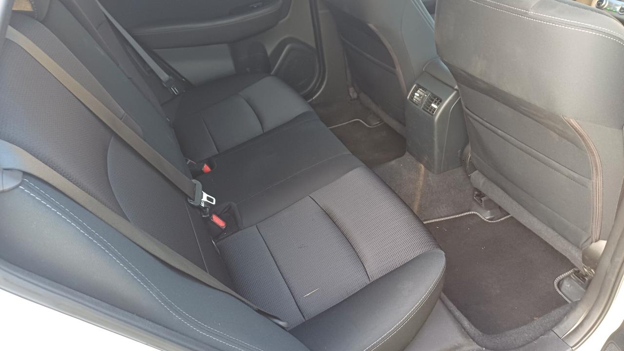 Subaru OUTBACK 2.0d Lineartronic Free
