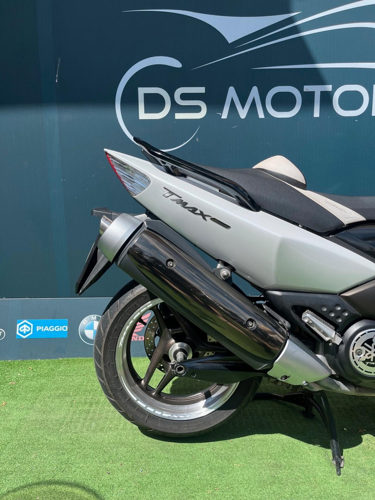 Yamaha T Max White Max