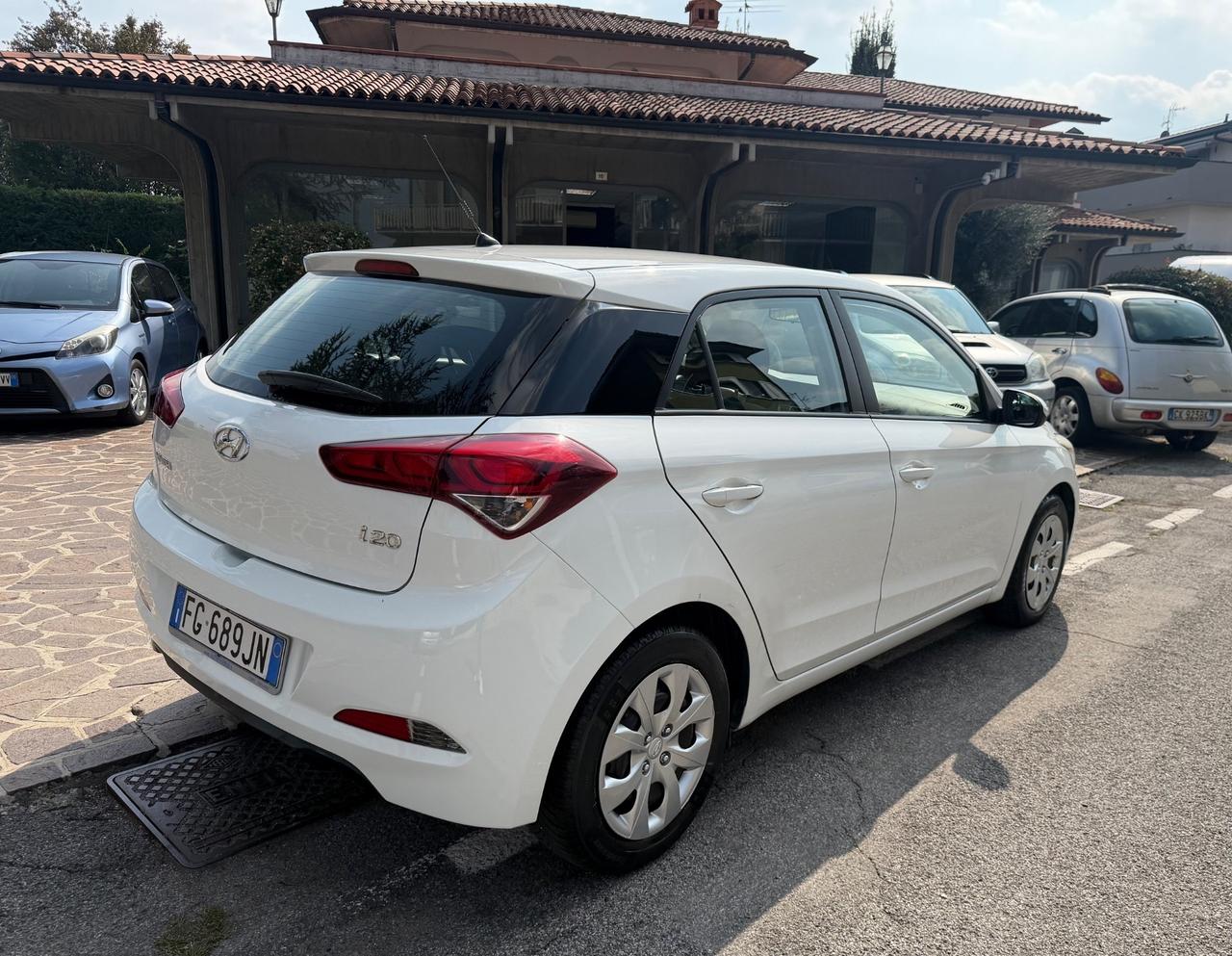 Hyundai i20 1.2 84 CV 5 porte Style