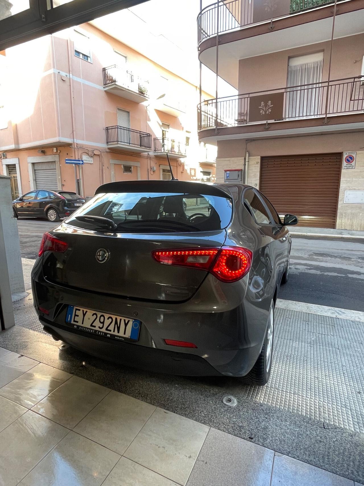Alfa Romeo Giulietta 1.6 JTDm-2 105 CV Distinctive