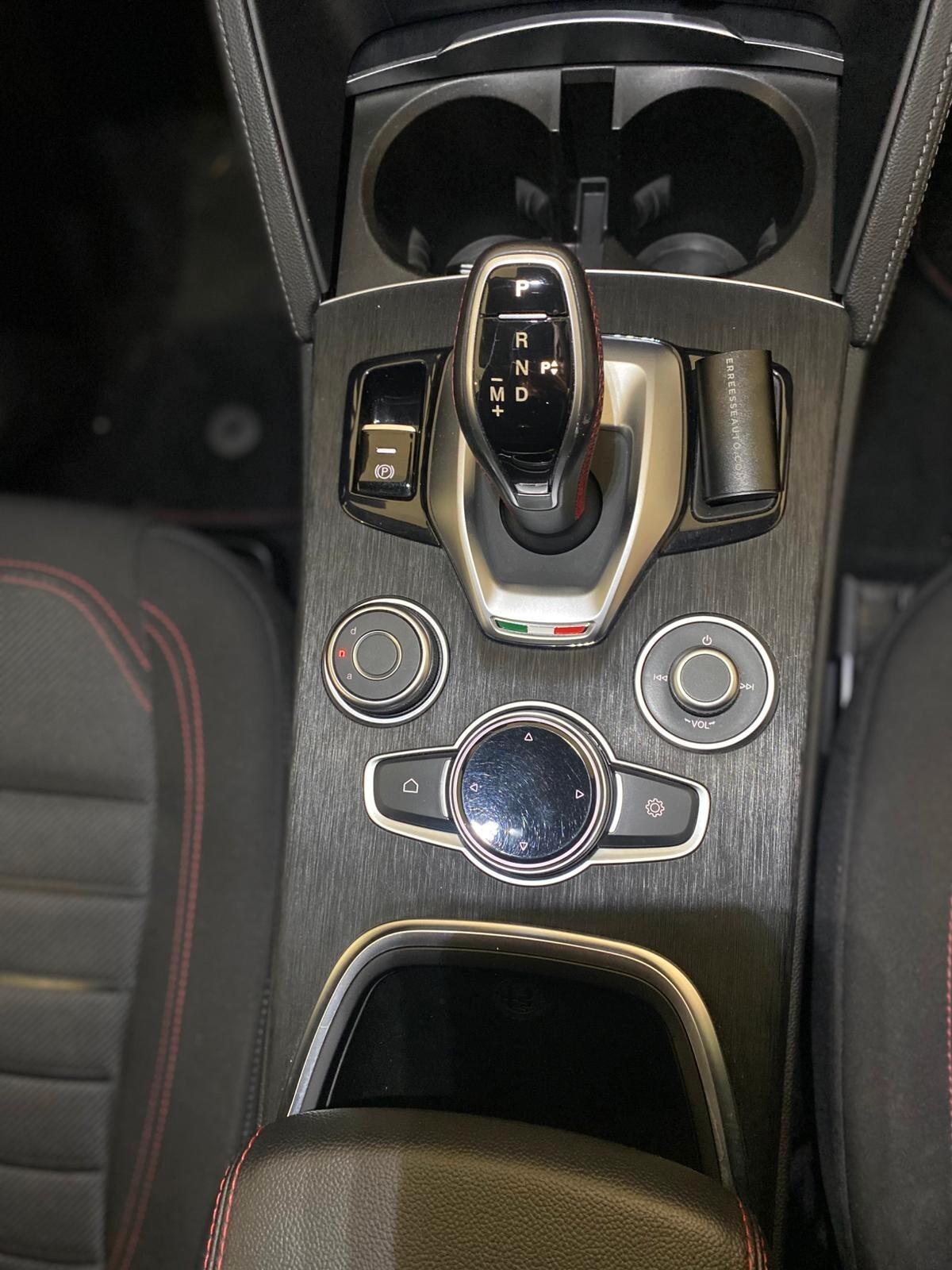 Alfa Romeo Stelvio 2.2 Turbodiesel 190 CV AT8 Q4 Business