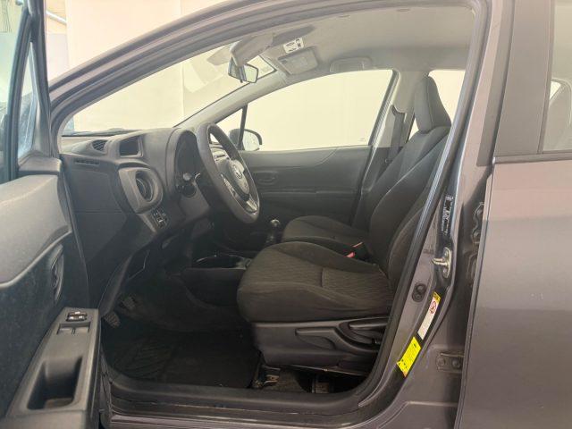 TOYOTA Yaris 1.0 5P Lounge