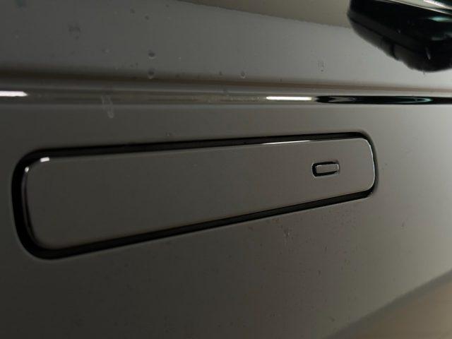 LAND ROVER Range Rover Velar 3.0D l6 300 CV R-Dynamic SE