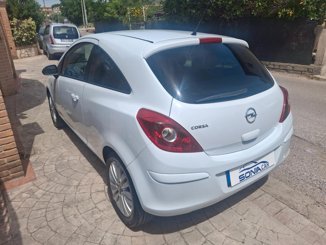 Opel Corsa 1.2 85CV 3 porte GPL-TECH Club