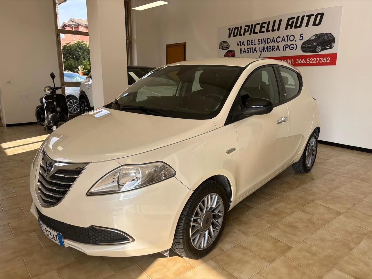 LANCIA YPSILON ANNO 2012 DS 1.3 MULTIJET ADATTA NEOPATENTATI KM 122 MILA