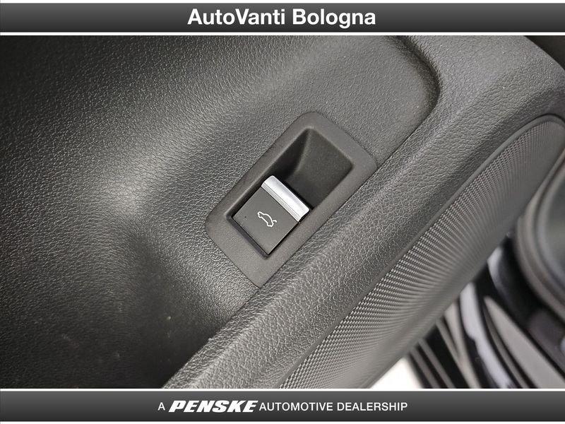 Audi A4 Avant 40 TDI quattro S tronic Business Advanced