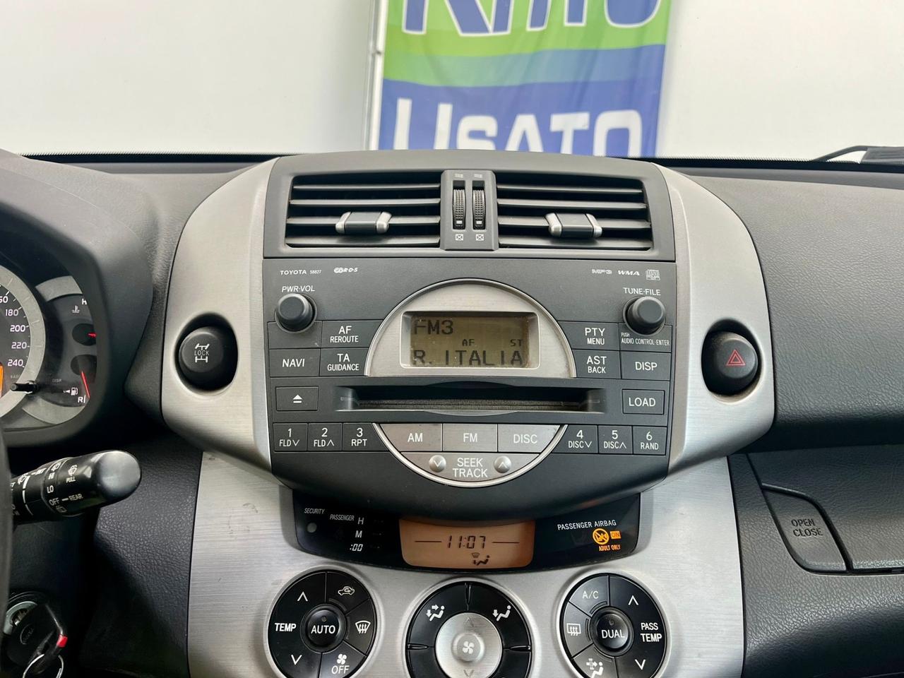 Toyota RAV 4 RAV4 2.2 D-4D 177 CV Sol Plus