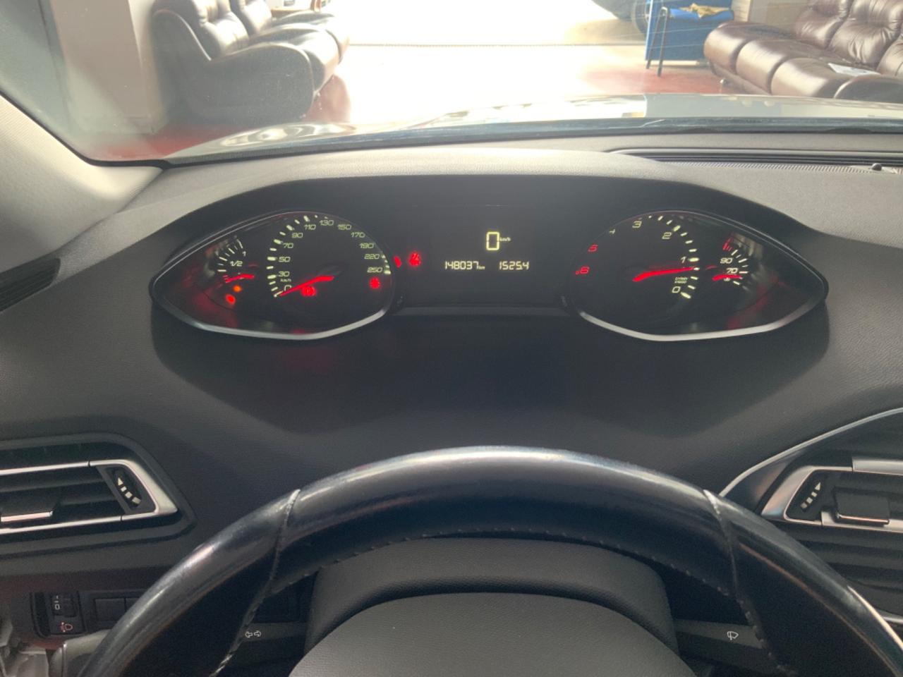 Peugeot 308 BlueHDi 100 S&S SW Active