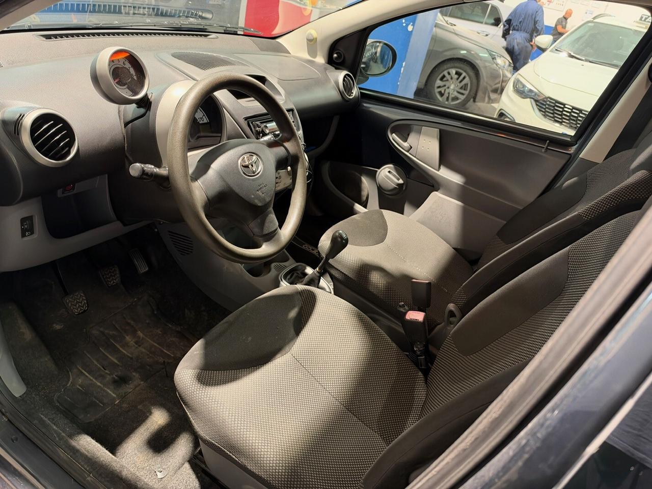 Toyota Aygo 1.0 12V VVT-i 5 porte Sol