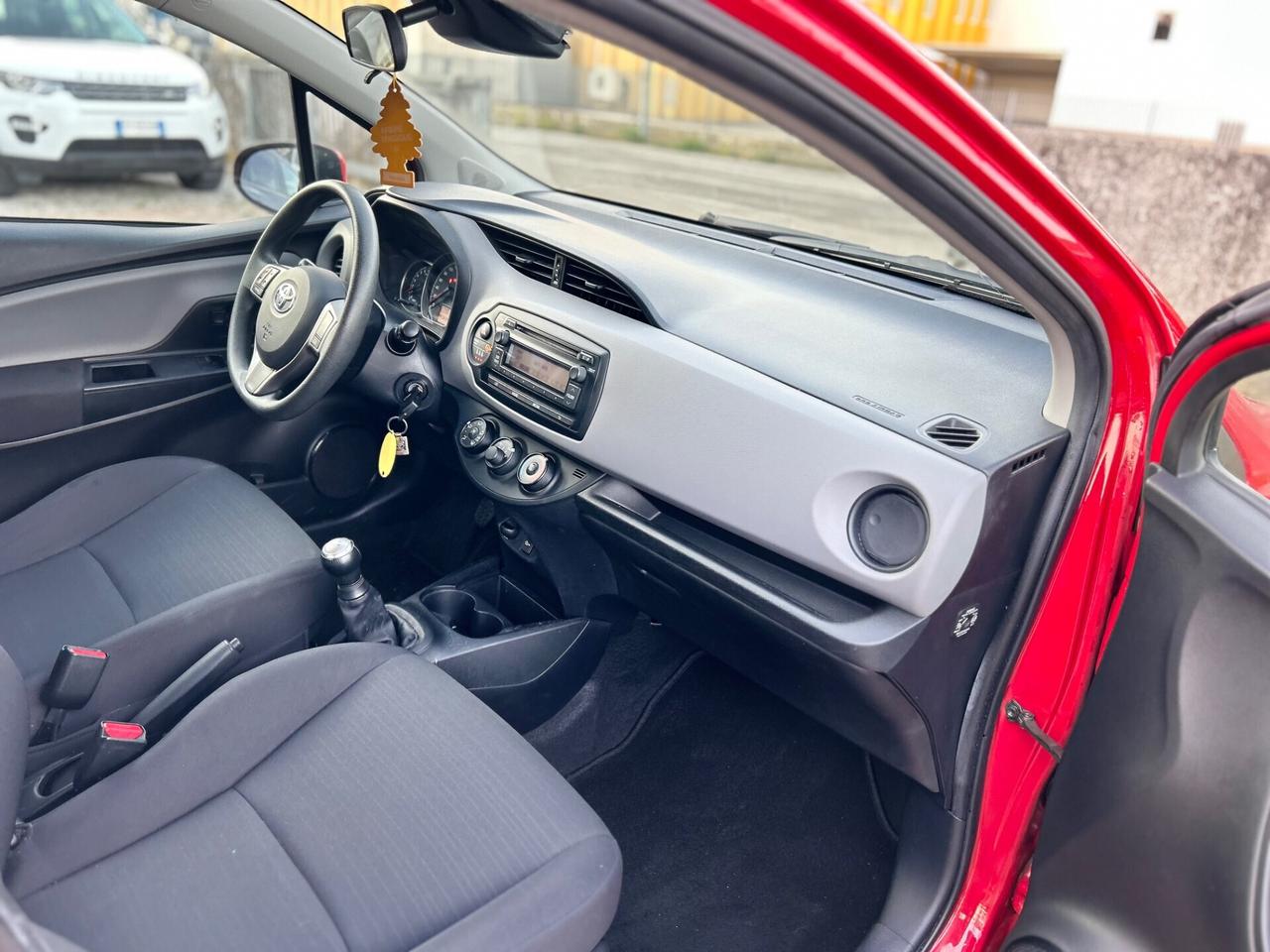 Toyota Yaris 1.0 5 porte Lounge