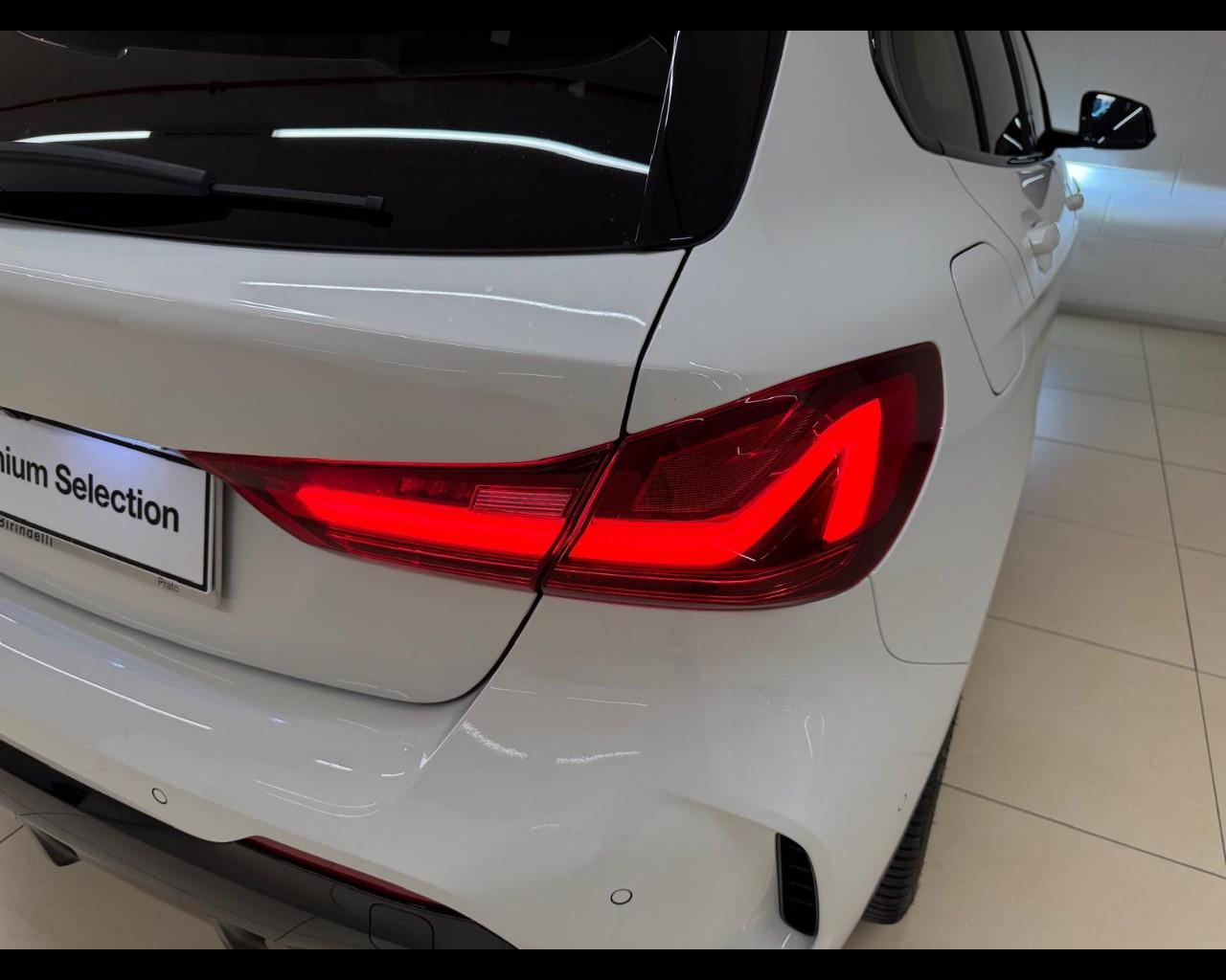 BMW Serie 1 (F40) - 118d 5p. Msport