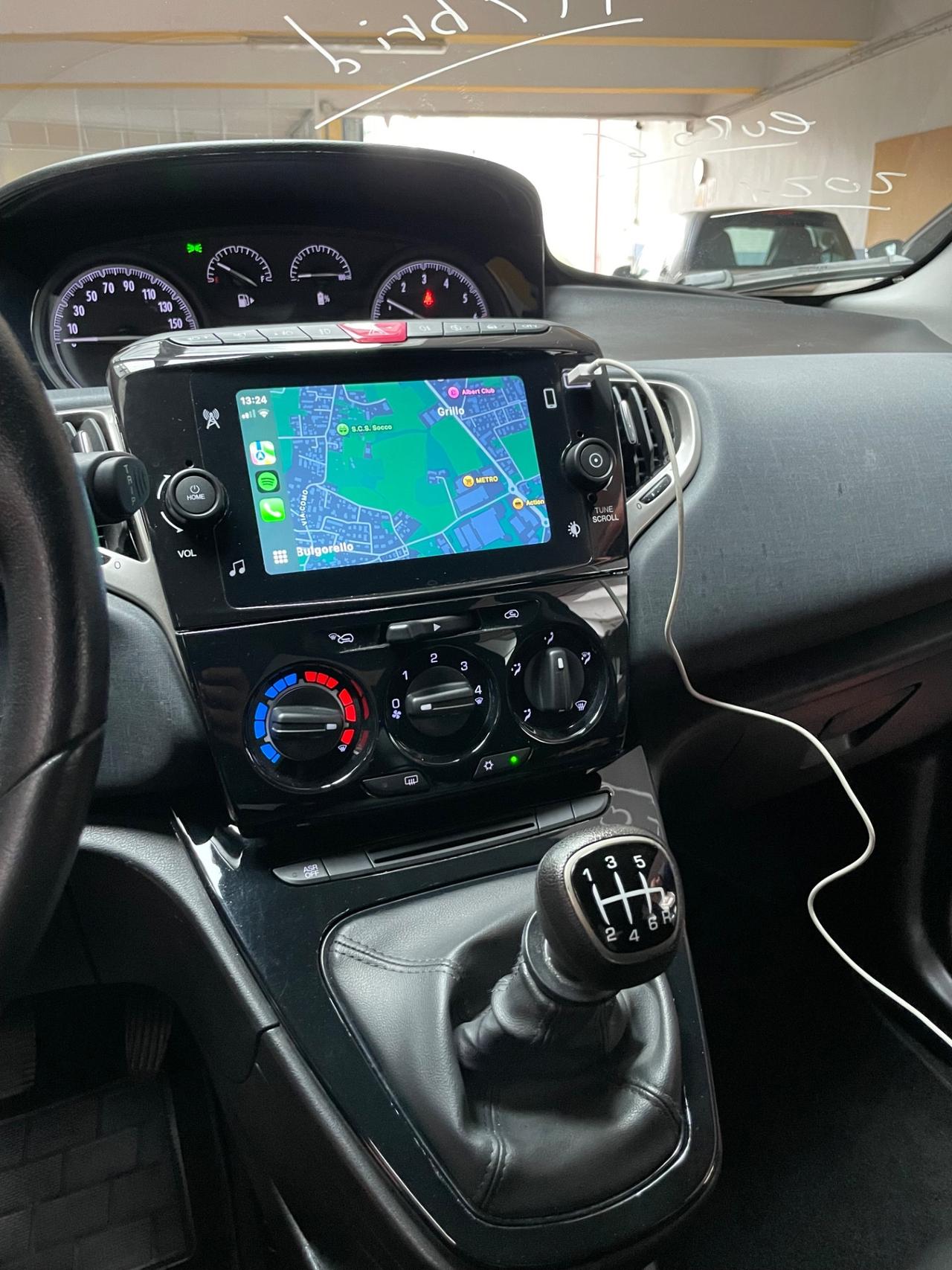 Lancia Ypsilon 1.0 Hybrid Neopatentati Euro 6