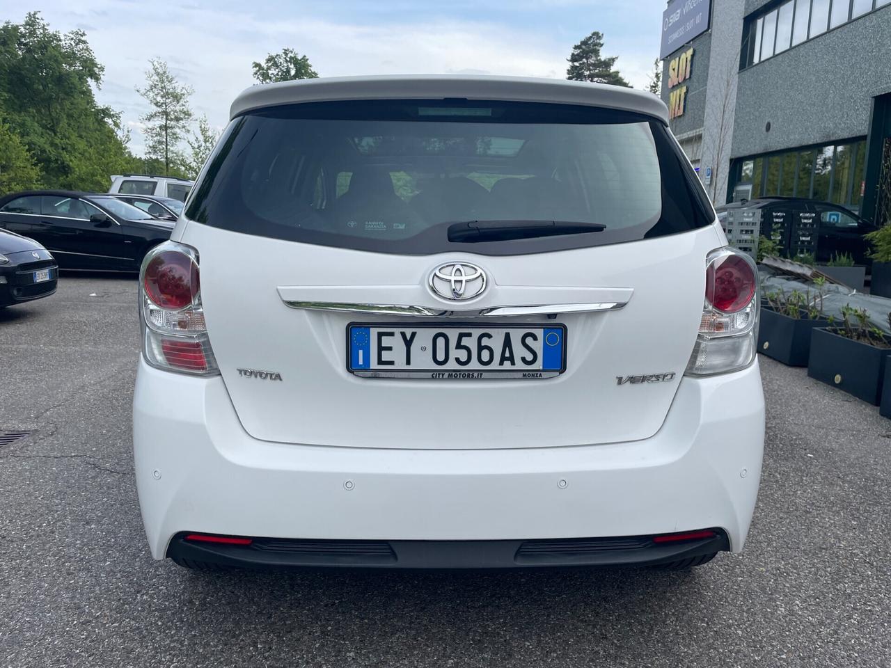 Toyota Verso 1.6 D-4D 7 posti*Tetto*Navi*Neopatentati*