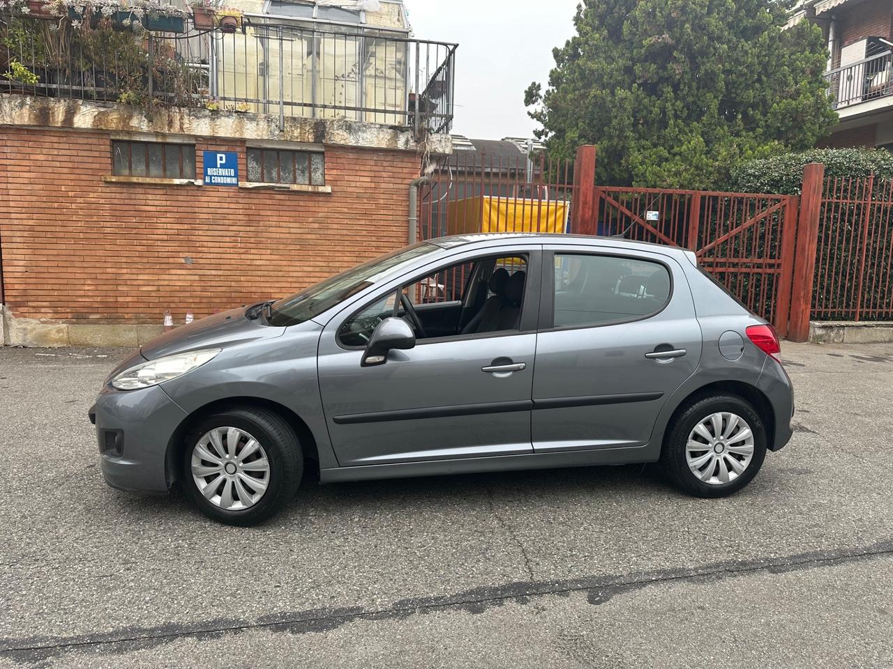 Peugeot 207 1.4 8V 75CV 5p. X Line ECO GPL