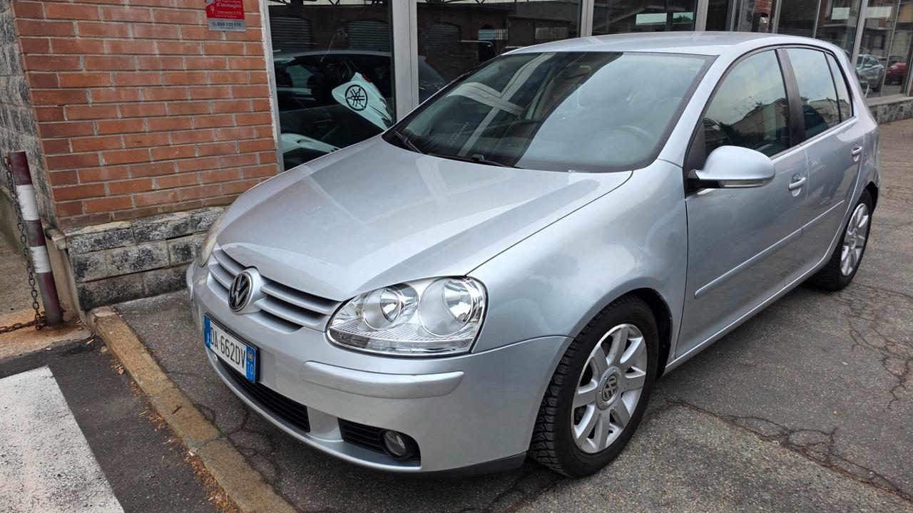 Volkswagen Golf 1.6 16V FSI 5p. Comfortline