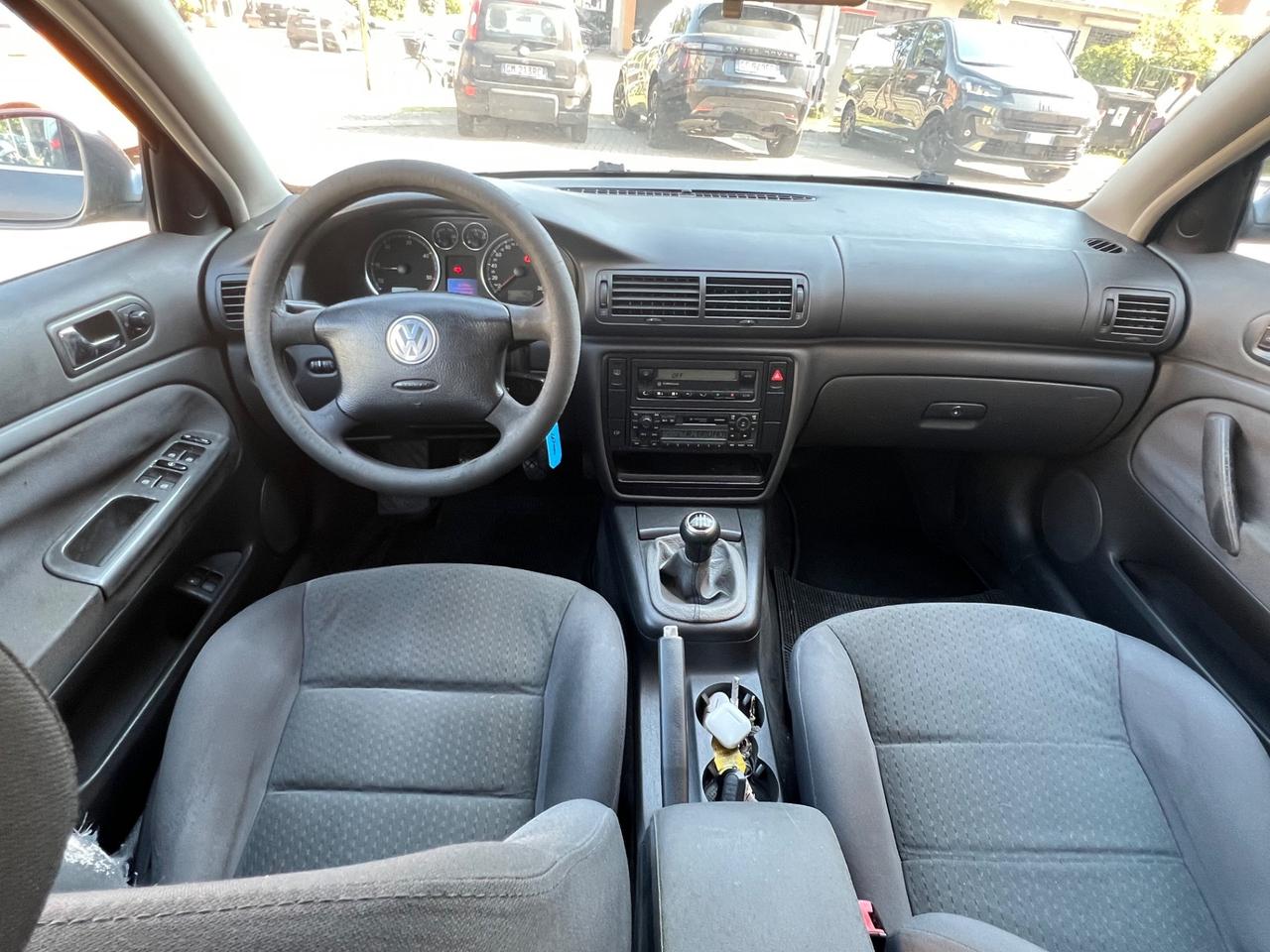 Volkswagen Passat 1.9 TDI/101 CV Var. Business
