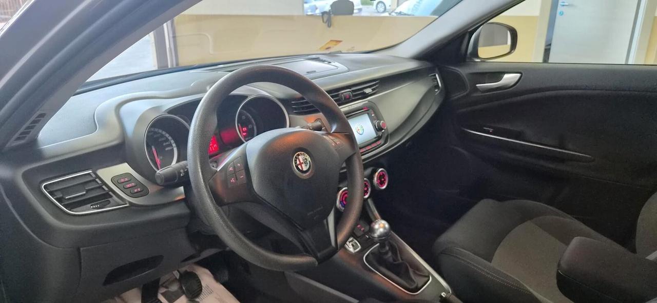 Alfa Romeo Giulietta 1.6 JTDm-2 105 CV Exclusive