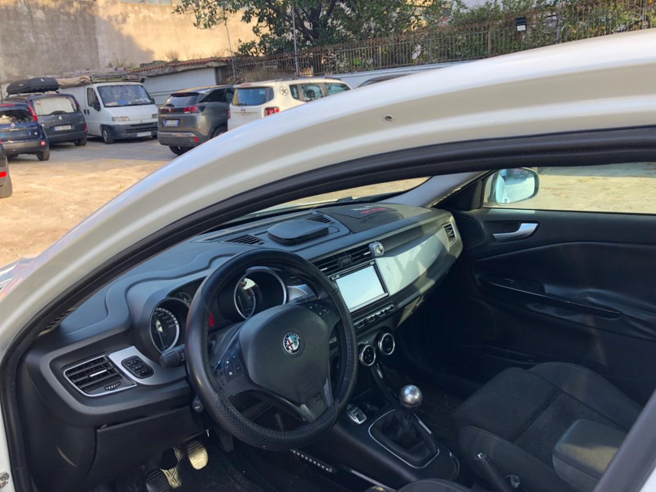 Alfa Romeo Giulietta 1.6 JTDm-2 105 CV Distinctive