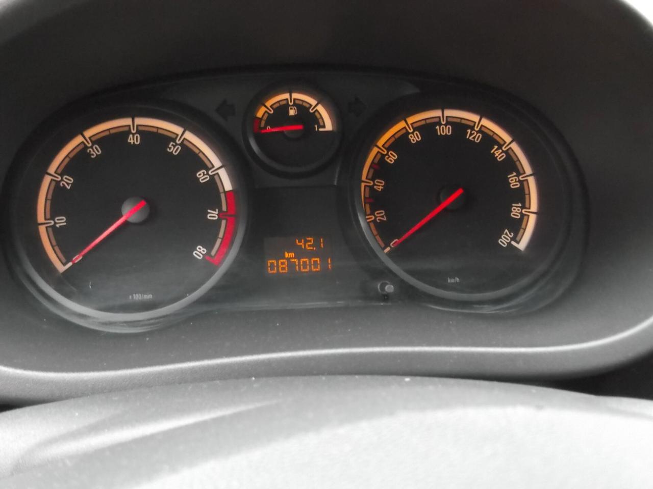 Opel Corsa 1.0 12V 5 porte Club - 05