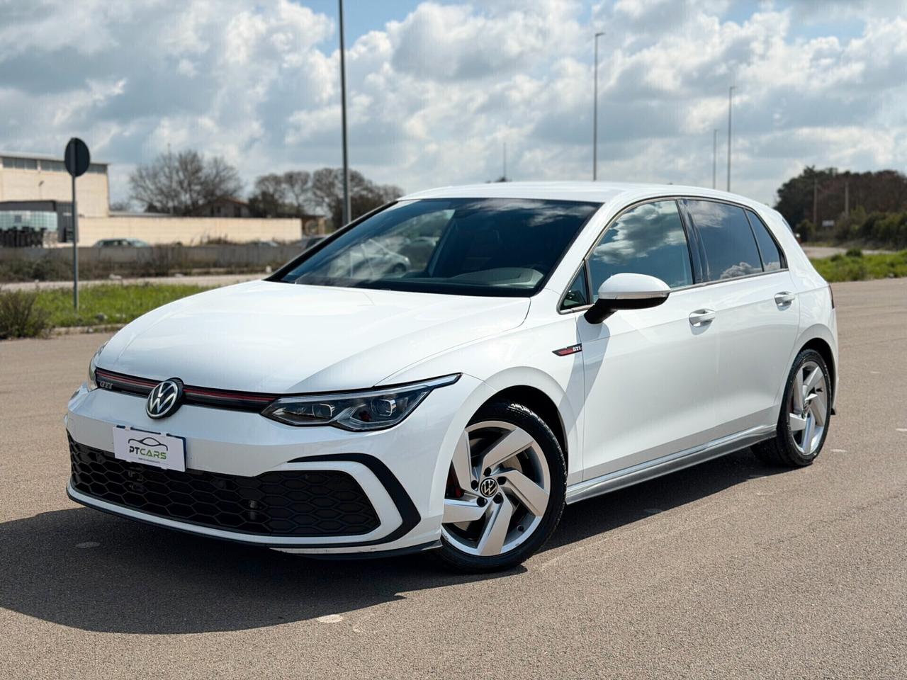 Volkswagen Golf 8 GTI DSG 245cv Led*Carplay*64.000 km