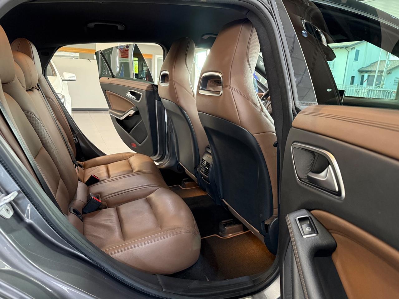 Mercedes-benz CLA 200 Shooting Brake FULL !!