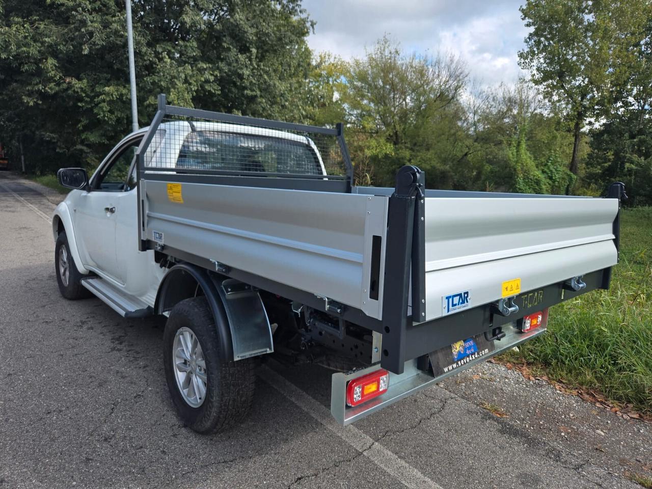 Mitsubishi L200 2.5 DI-D 2 Porte 2015- CON CASSONE RIBALTABILE!