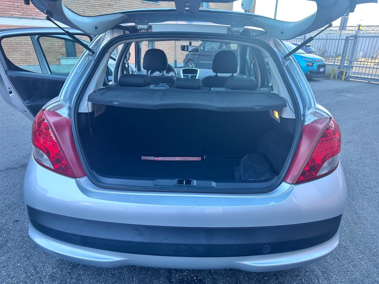 Peugeot 207 benzina gpl 5 porte euro 5