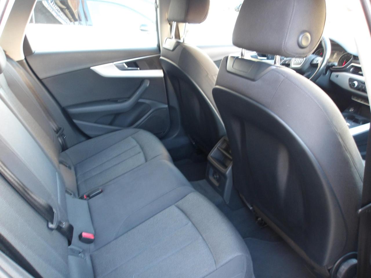 Audi A4 Avant 35 2.0 tdi Design 150cv s-tronic