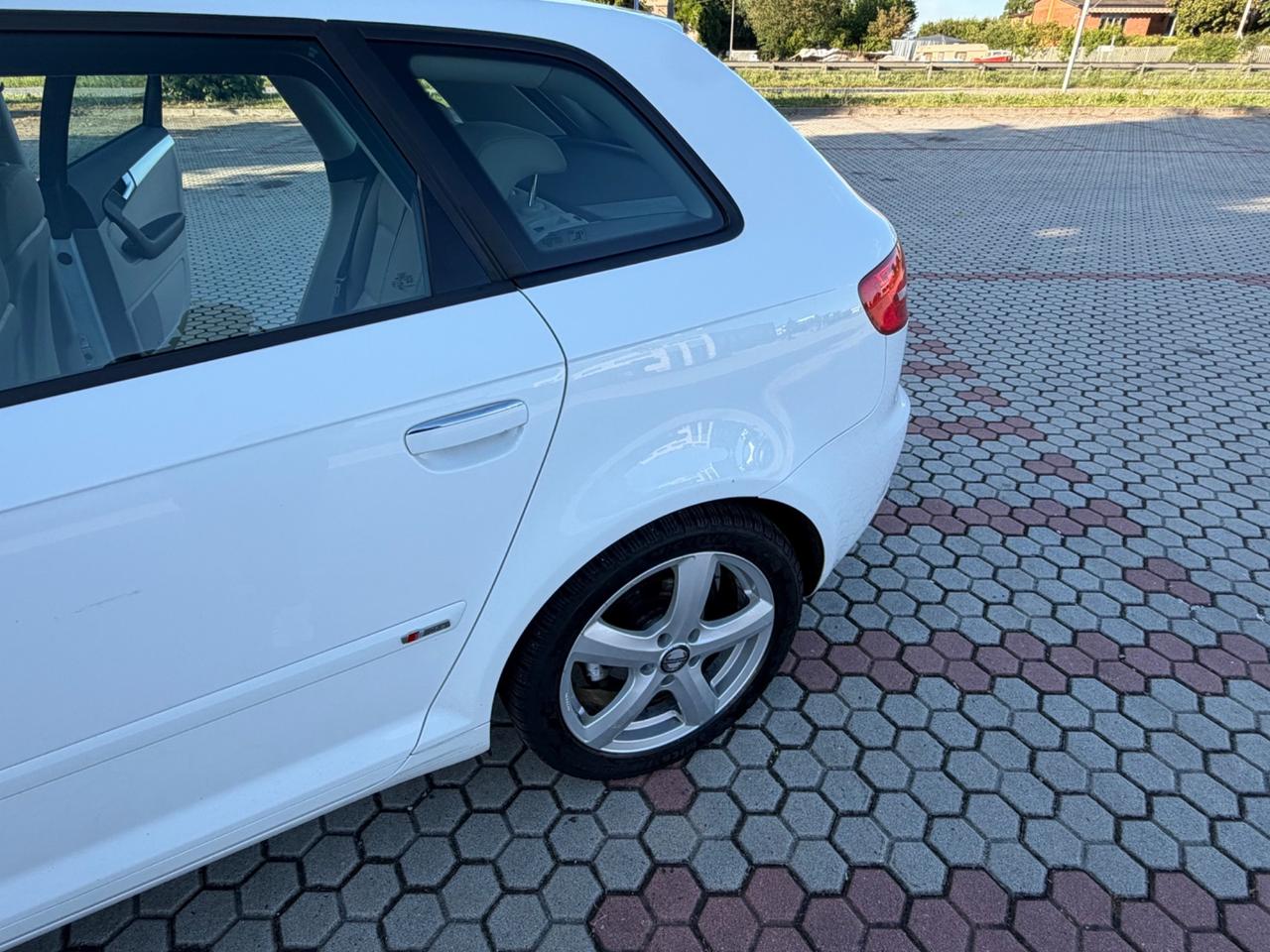 Audi A3 SPB 1.6 TDI CR F.AP. Young Edition